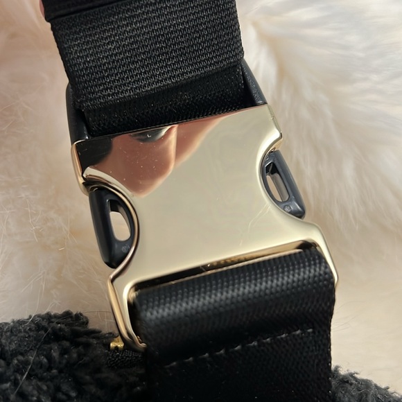 Lulu lemon 1L fleece belt bag - Picture 10 of 10